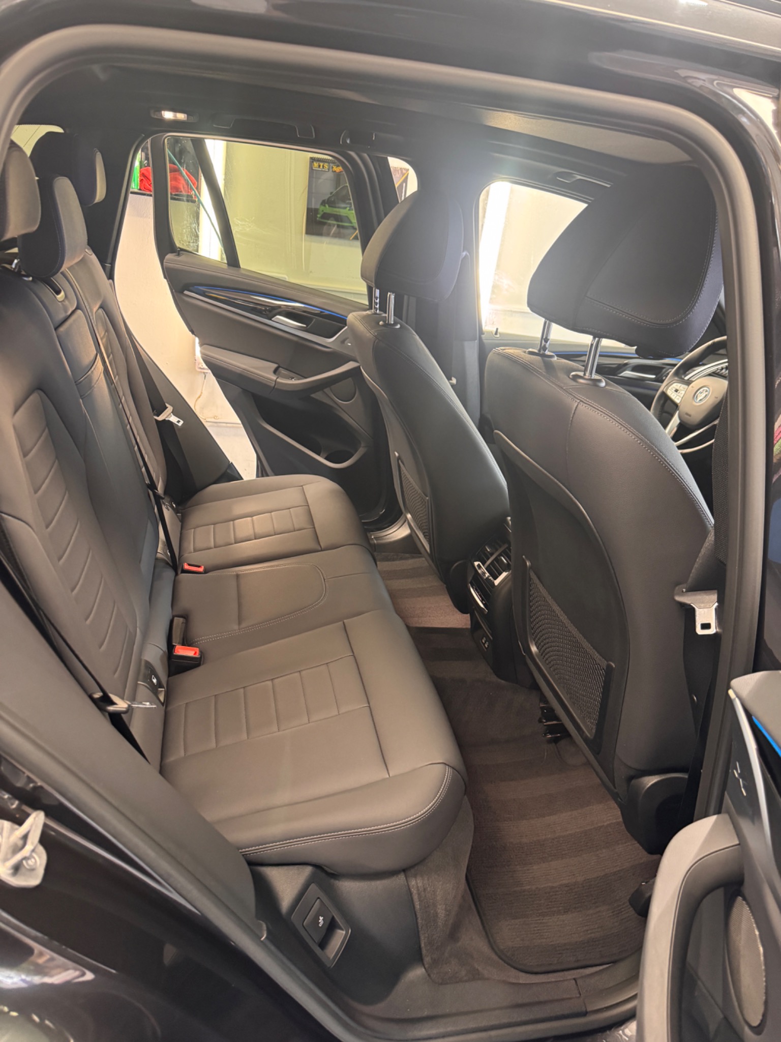 BMW Rücksitze und Fußraum